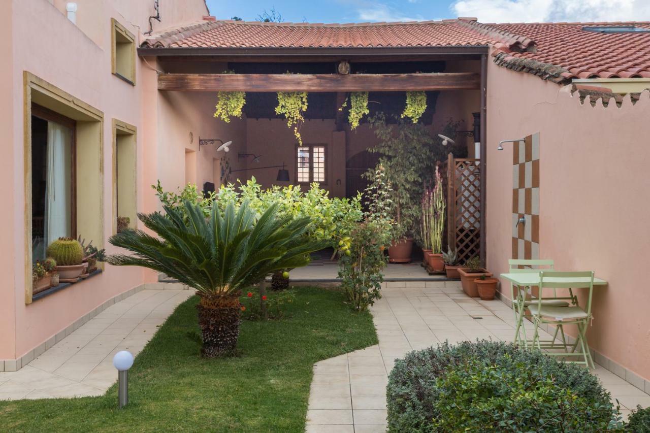 Villa Casa Di Giulietta Càbras Exterior foto