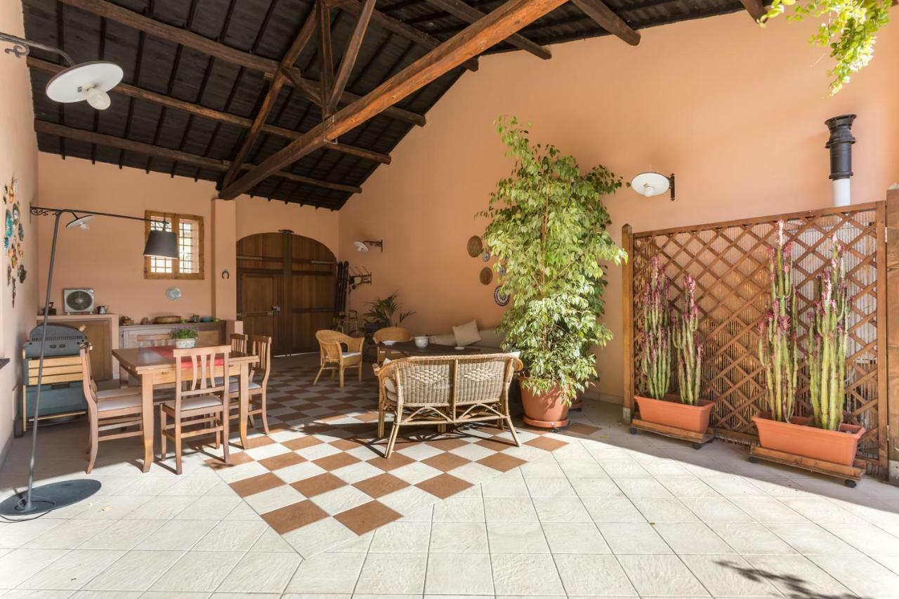 Villa Casa Di Giulietta Càbras Exterior foto